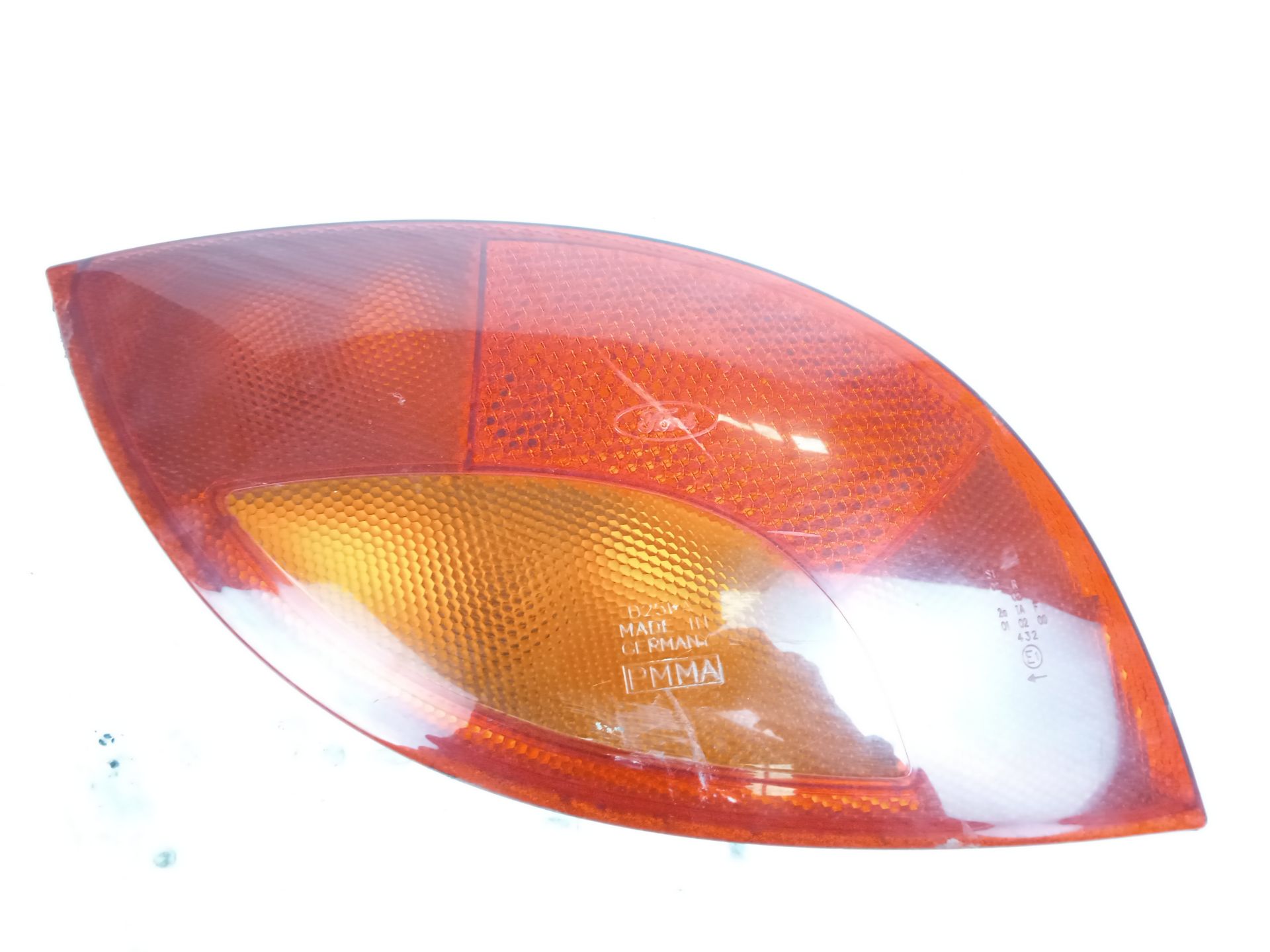 Feu arrière gauche ford ka