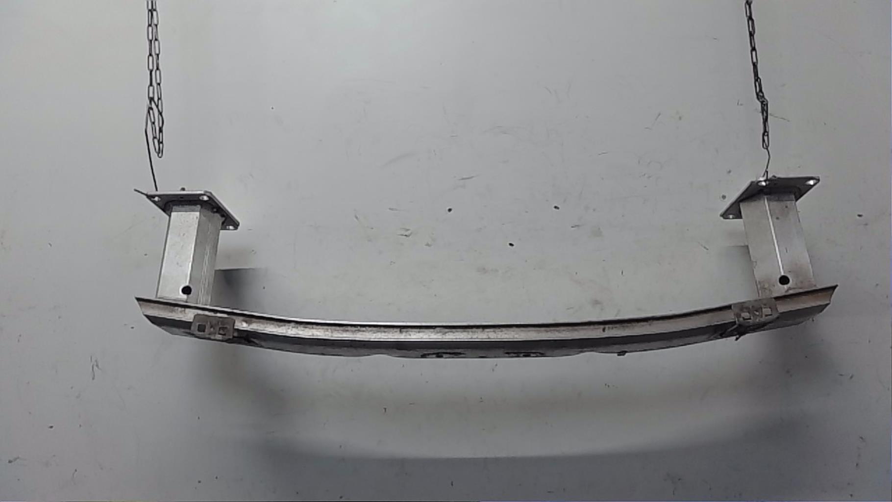 Peugeot 3008 renfort avant