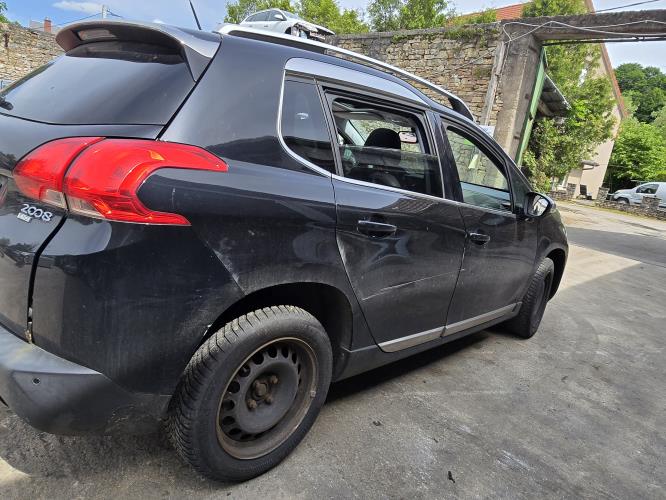 Peugeot 2008 porte arrière gauche