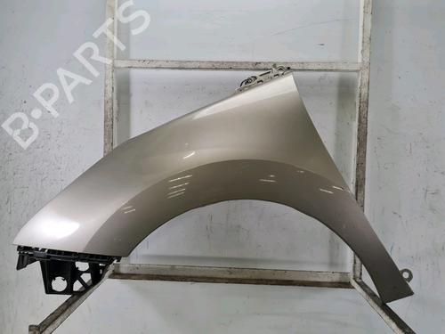 Peugeot 3008, 5008 aile avant droite