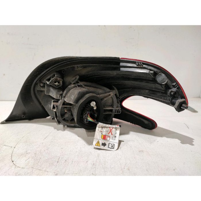 Feu Arriere Gauche PEUGEOT 208 2012-2019 – Image 2