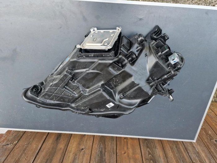 Peugeot 308 III Optique phare droit 2021 – Image 2