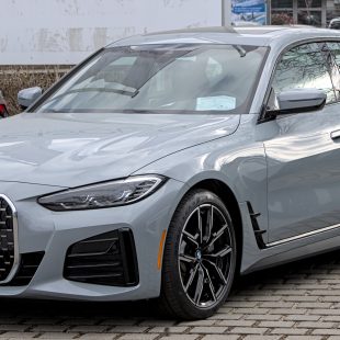 BMW G26