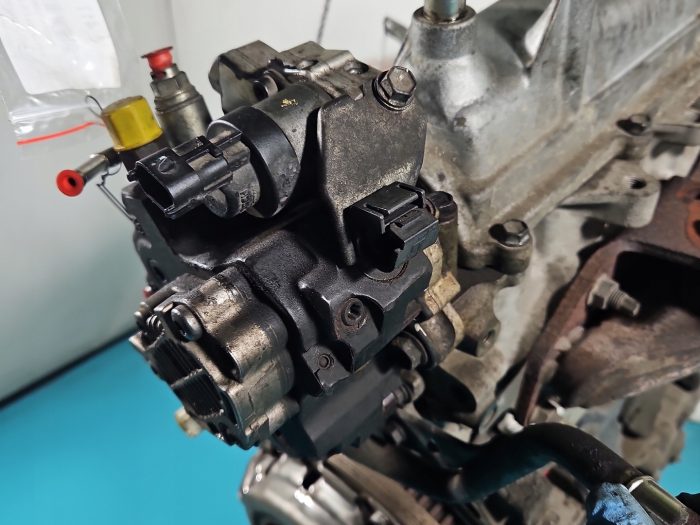 Pompe d'injection toyota corolla e15 0445010214 1.4 d4d – Image 2